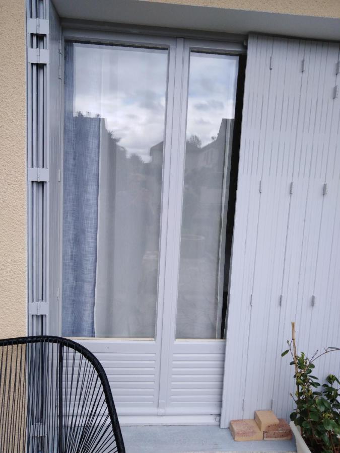 Chez Myla Chambre Avec Tv Ecran Plat Et Salle De Bain Privative Μπουρζ Εξωτερικό φωτογραφία